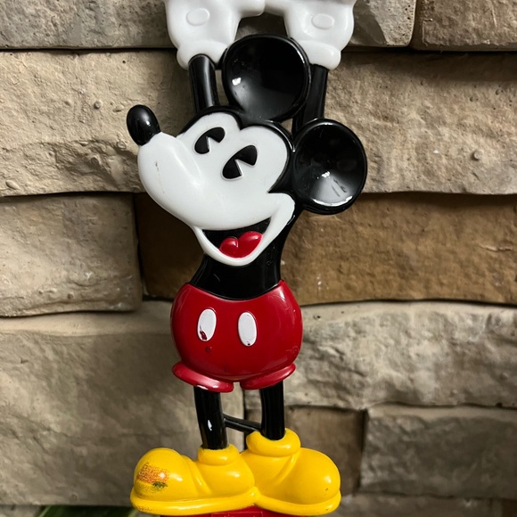 Vintage Walt Disney World Mickey Mouse back scratcher - Picture 2 of 5
